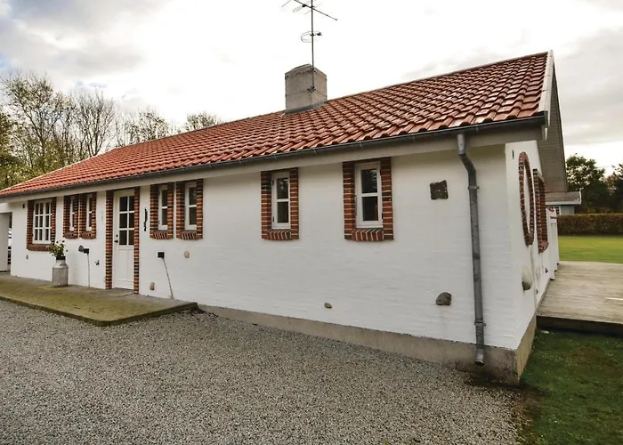 Three-bedroom In * Spottrup